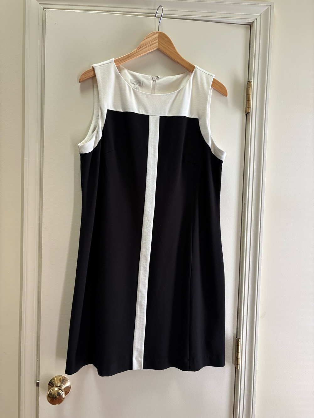 Talbots Sleeveless Black and White Ponte Shift Dress